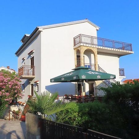 Apartments Kamelija Малинска Екстериор снимка