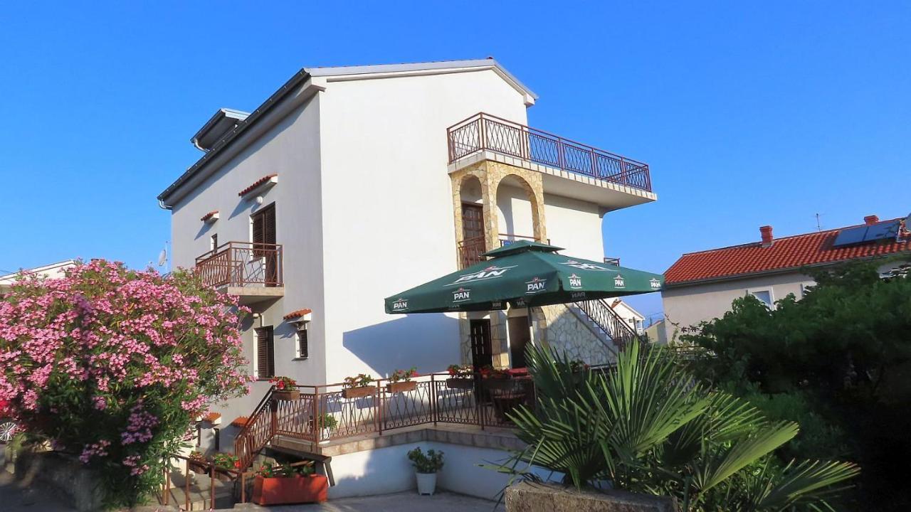 Apartments Kamelija Малинска Екстериор снимка