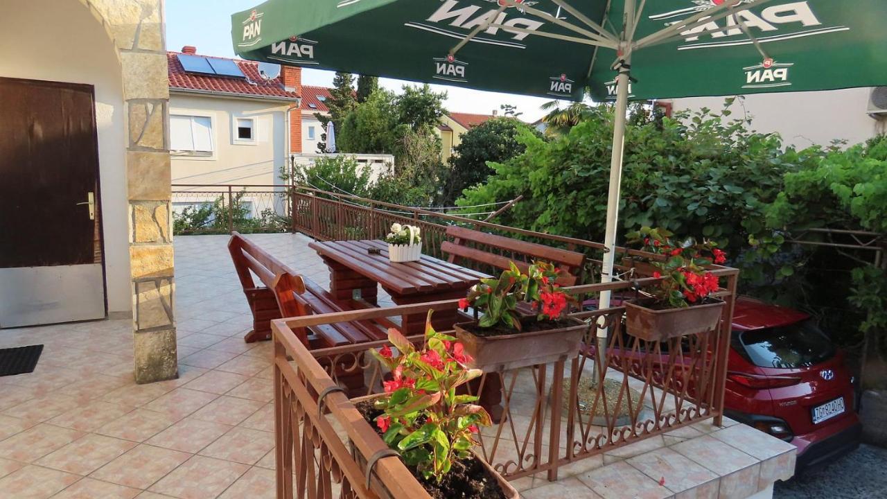 Apartments Kamelija Малинска Екстериор снимка