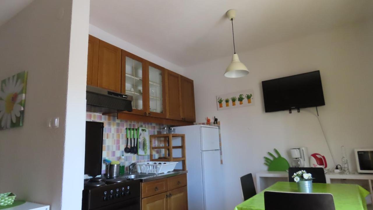 Apartments Kamelija Малинска Екстериор снимка
