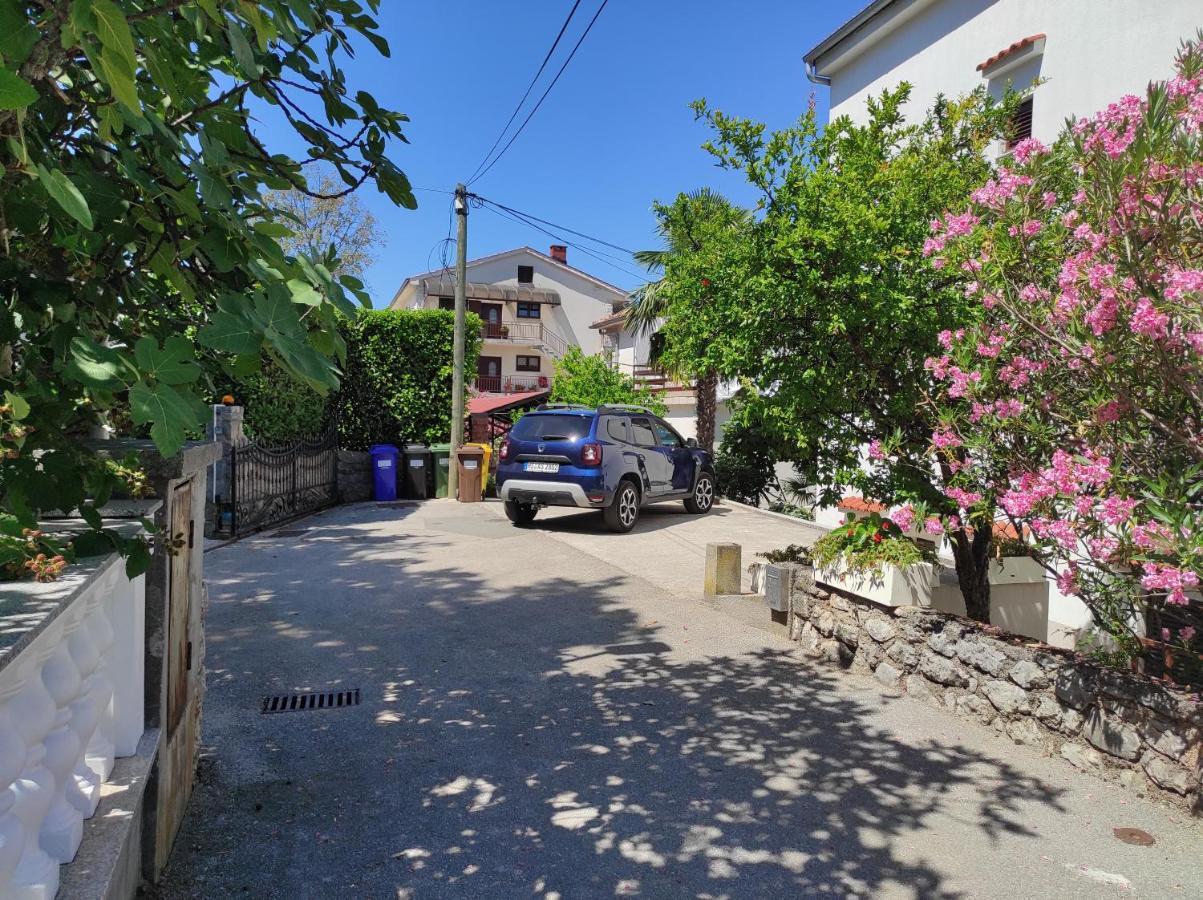 Apartments Kamelija Малинска Екстериор снимка