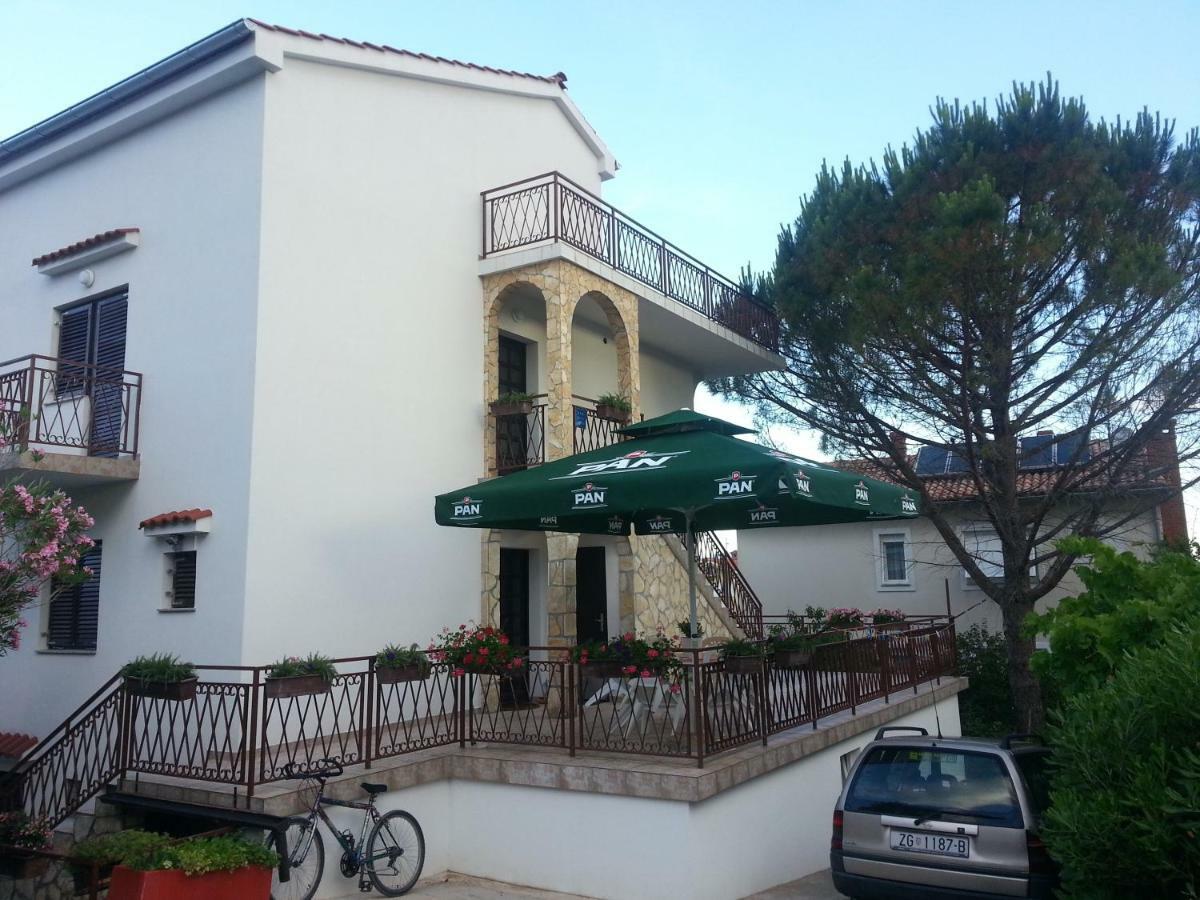 Apartments Kamelija Малинска Екстериор снимка