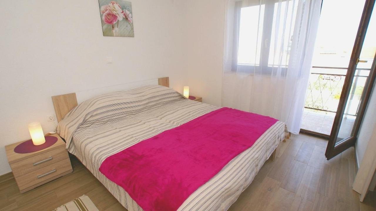 Apartments Kamelija Малинска Екстериор снимка