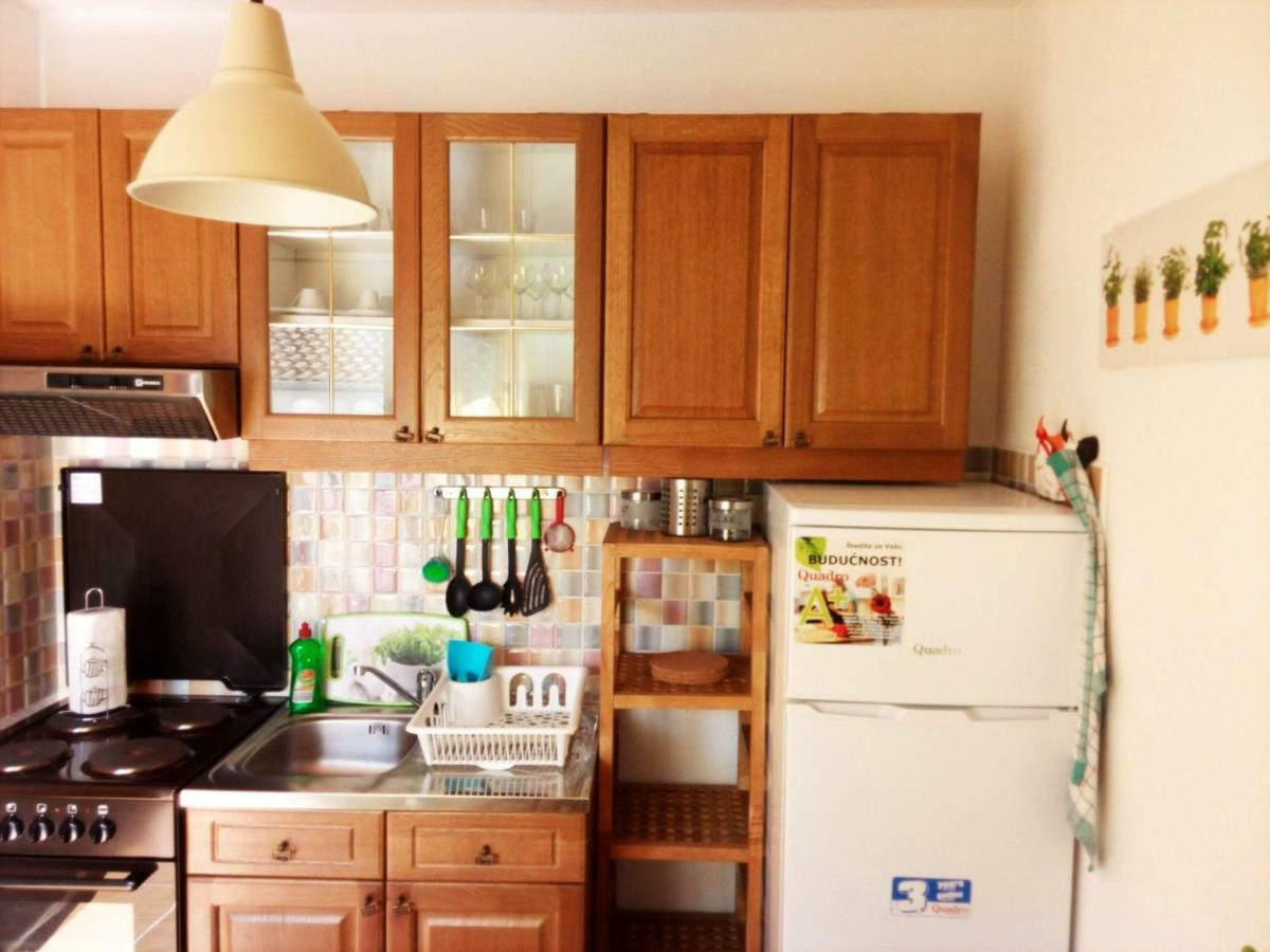 Apartments Kamelija Малинска Екстериор снимка